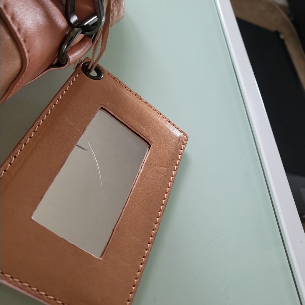 BALENCIAGA HOOK TOTE MM CHEVRE LEATHER - Picture 4 of 12